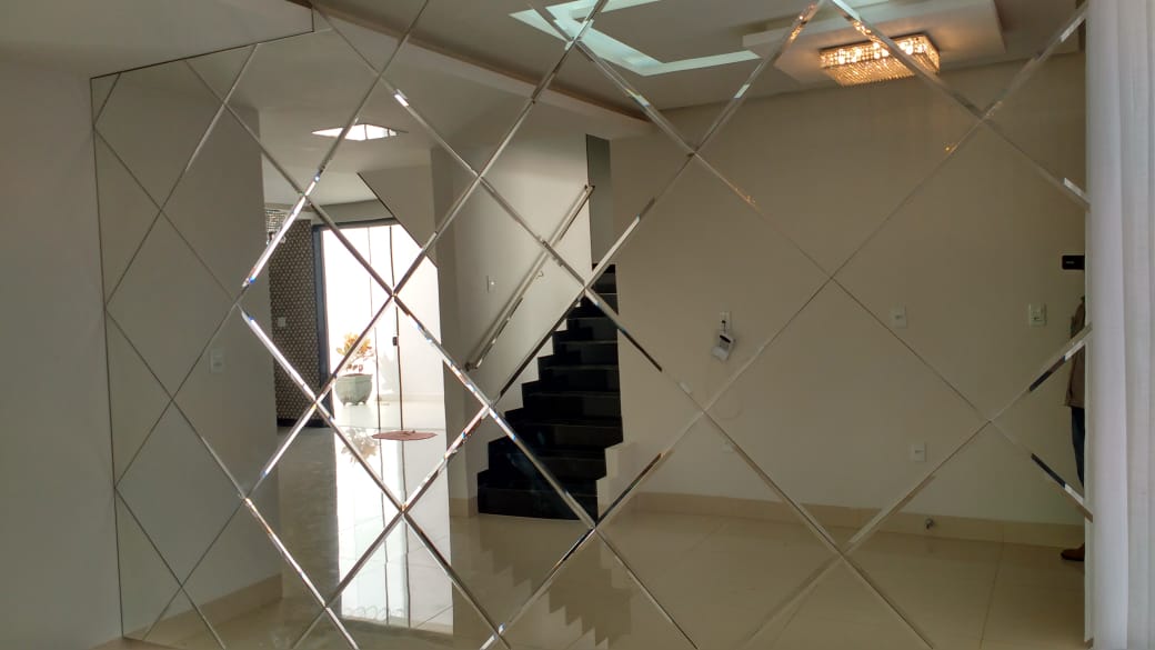 Painel de Espelho.jpeg Painel de Espelho.jpeg